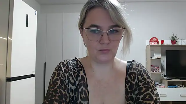 EleanoraDream online show from 04.27.26