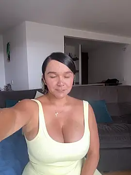 Snapshot of Nova_Gabriela chatting on 10.14.25 Nova Gabriela online show from 10.14.25