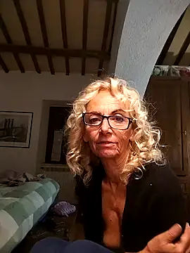 Snapshot of clarabell4 chatting on 10.17.25 clarabell4 online show from 10.17.25