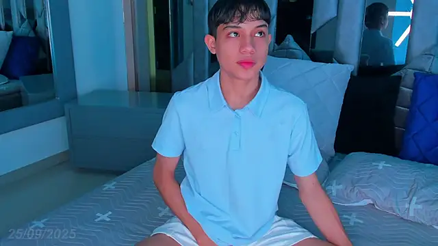 Sebax Young online show from 09.25.25