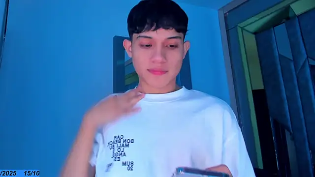 Sebax Young online show from 10.15.25