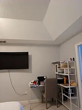 Snapshot of cubanitofeliz40 chatting on 10.25.25 cubanitofeliz40 online show from 10.25.25