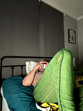 Snapshot of TheGrudge206 chatting on 10.04.25 TheGrudge206 online show from 10.04.25