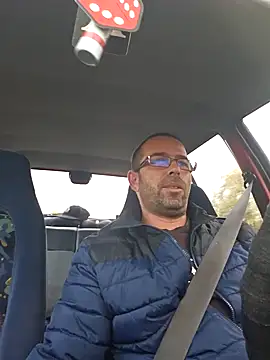 Snapshot of Thomas043 chatting on 10.28.25 Thomas043 online show from 10.28.25