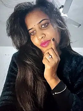 Snapshot of cute_radhikaa chatting on 01.11.26 cute radhikaa online show from 01.11.26