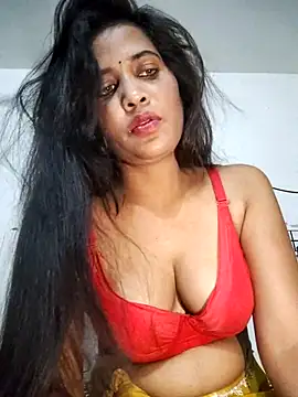 cute radhikaa online show from 04.22.26