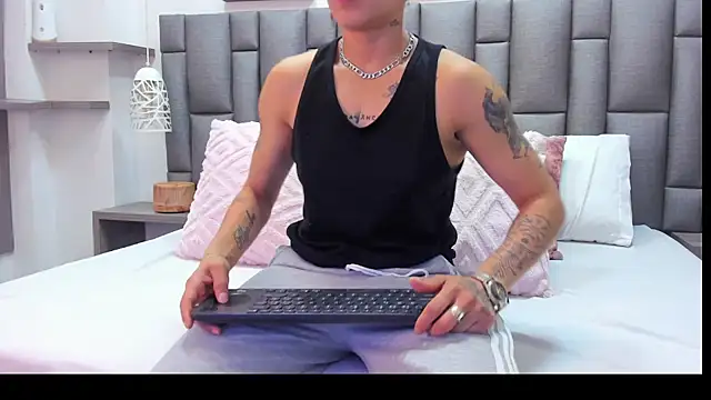 ZoeKrug online show from 03.09.26