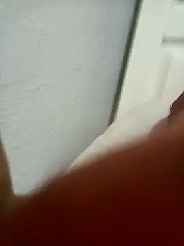 Snapshot of R1yeison chatting on 10.18.25 R1yeison online show from 10.18.25