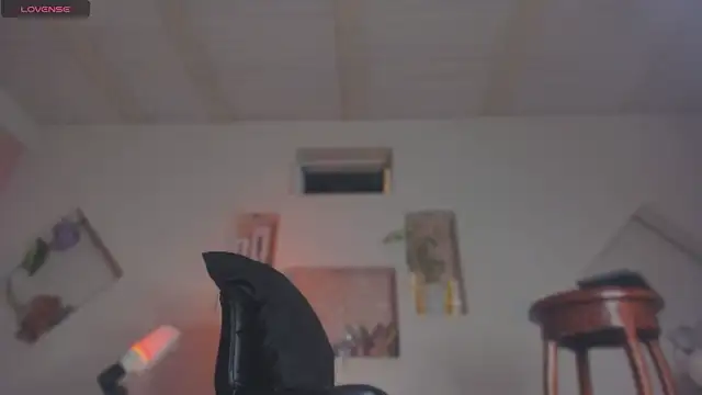 Chloe cooperr online show from 10.29.25