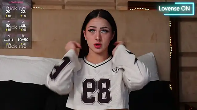 LucyLextonX online show from 01.17.26