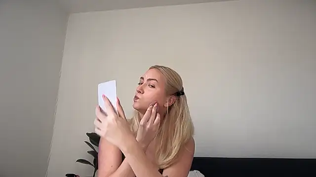 Kitty Swetty online show from 04.28.26