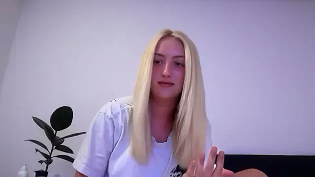 Kitty Swetty online show from 06.26.26