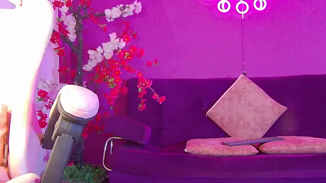 Snapshot of Daliana_Gounbolt chatting on 06.24.26 Daliana Gounbolt online show from 06.24.26