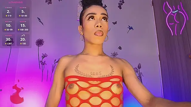 Snapshot of Barbydominant_fetish chatting on 09.29.25 Barbydominant fetish online show from 09.29.25