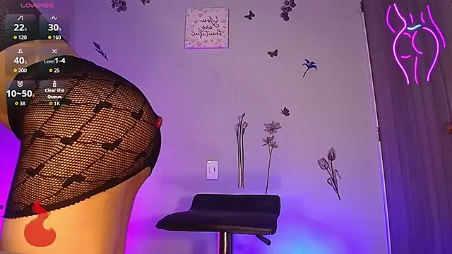 Snapshot of Barbydominant_fetish chatting on 10.07.25 Barbydominant fetish online show from 10.07.25