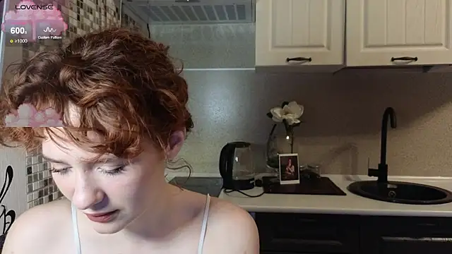 Snapshot of jelly_cherry chatting on 10.22.25 jelly cherry online show from 10.22.25