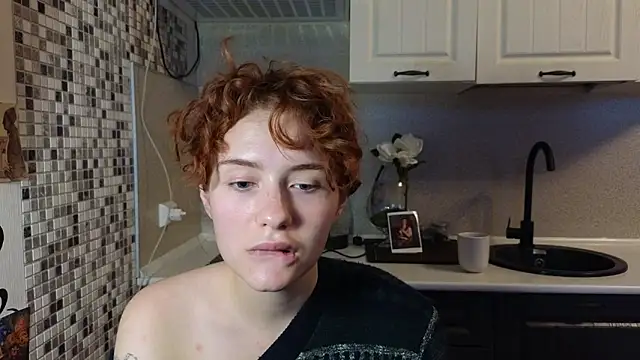 Snapshot of jelly_cherry chatting on 10.31.25 jelly cherry online show from 10.31.25