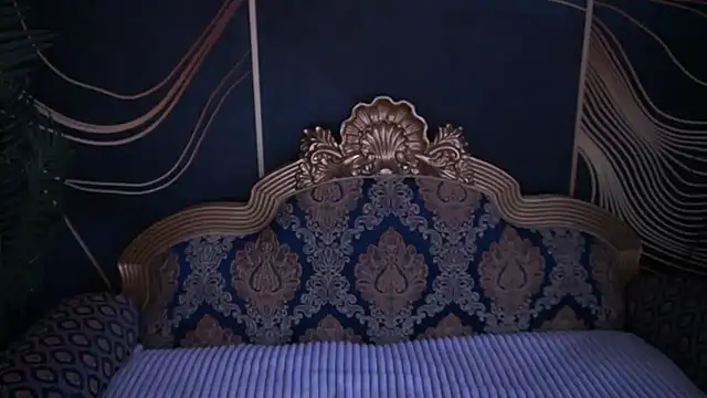 Snapshot of IvyLaurent chatting on 11.19.25 IvyLaurent online show from 11.19.25