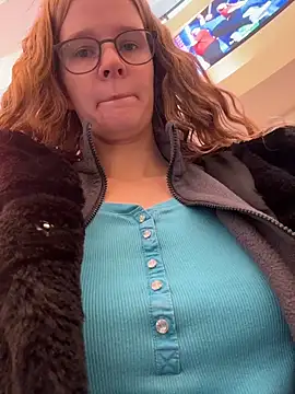 Bikergirl 97 online show from 11.24.25