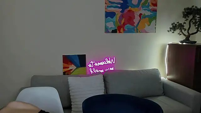 Snapshot of elza_rose chatting on 05.27.26 elza rose online show from 05.27.26
