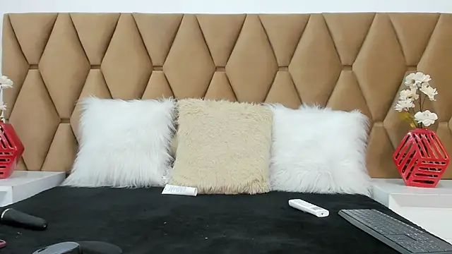 Snapshot of GiaAndretti chatting on 10.18.25 GiaAndretti online show from 10.18.25