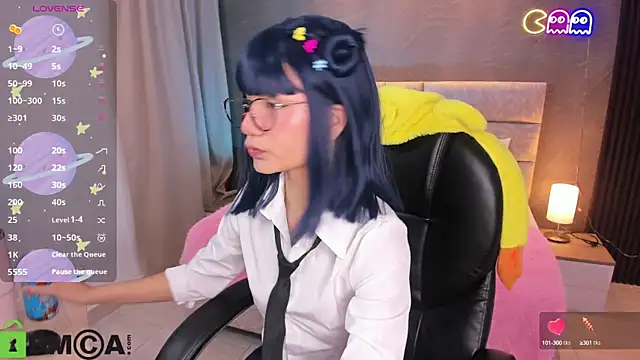 Arinextdoor online show from 09.11.25