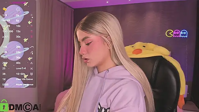 Arinextdoor online show from 09.25.25