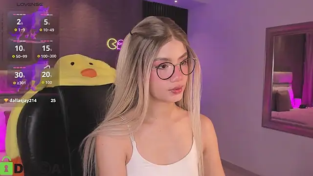 Arinextdoor online show from 09.28.25