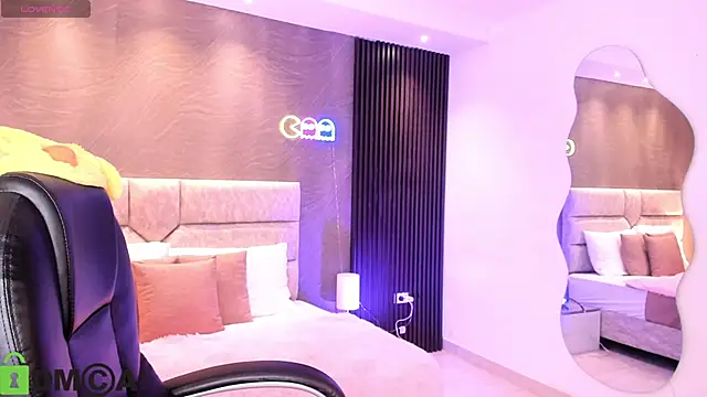 Arinextdoor online show from 10.10.25