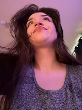 Snapshot of ScarletBloom_ chatting on 10.12.25 ScarletBloom  online show from 10.12.25