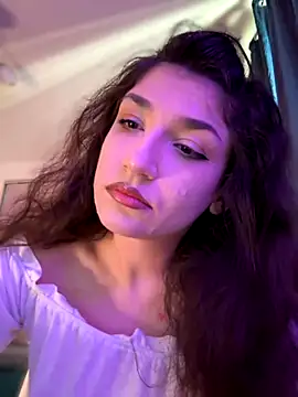 Snapshot of ScarletBloom_ chatting on 10.19.25 ScarletBloom  online show from 10.19.25