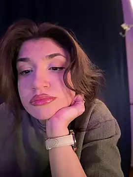 Snapshot of ScarletBloom_ chatting on 12.21.25 ScarletBloom online show from 12.21.25