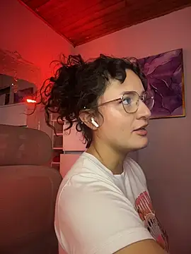 Dannaa Lovs online show from 07.20.26