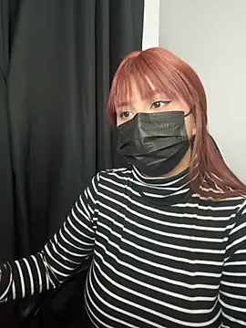 Snapshot of Anonnymsk chatting on 10.22.25 Anonnymsk online show from 10.22.25