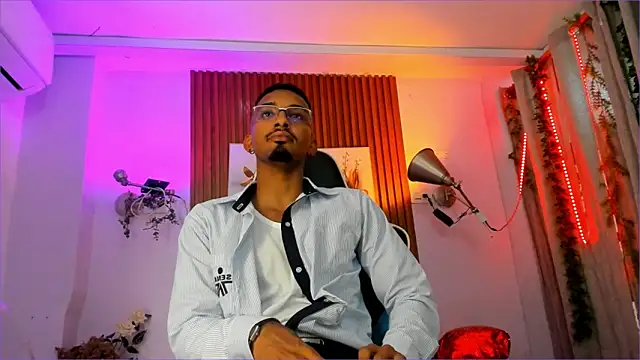 Darwin mayo online show from 09.15.25