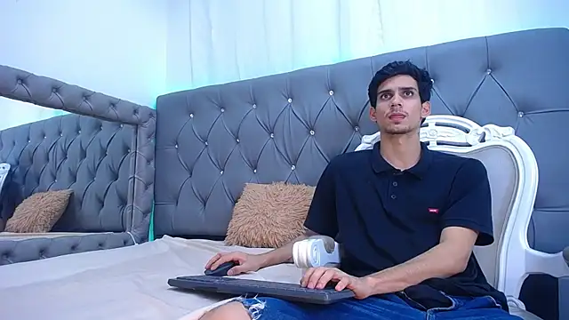 Sebalexis7 online show from 10.03.25