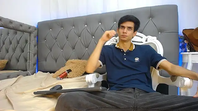 Sebalexis7 online show from 10.04.25