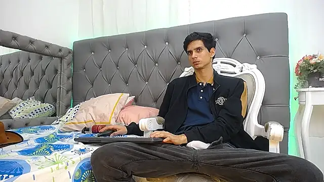 Sebalexis7 online show from 10.11.25