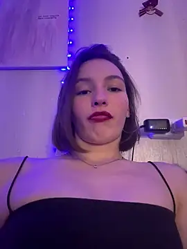 Snapshot of ZariaFlame chatting on 11.02.25 ZariaFlame online show from 11.02.25