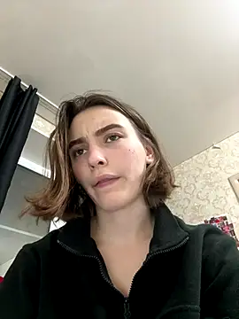 Snapshot of ZariaFlame chatting on 11.15.25 ZariaFlame online show from 11.15.25