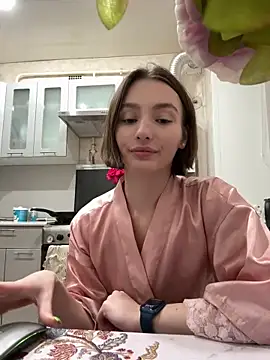 Snapshot of ZariaFlame chatting on 11.28.25 ZariaFlame online show from 11.28.25