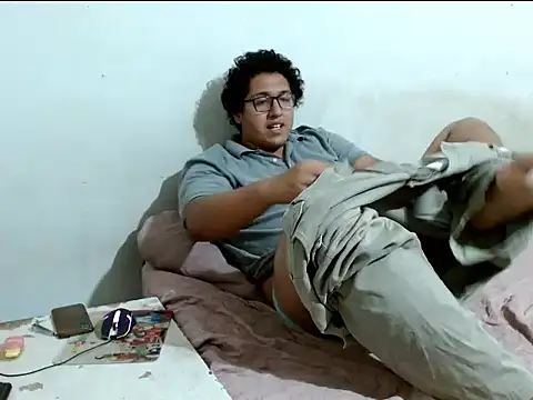 Snapshot of MeisanPaul chatting on 11.04.25 MeisanPaul online show from 11.04.25