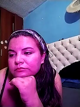 Snapshot of SamiBoobsxx chatting on 11.29.25 SamiBoobsxx online show from 11.29.25