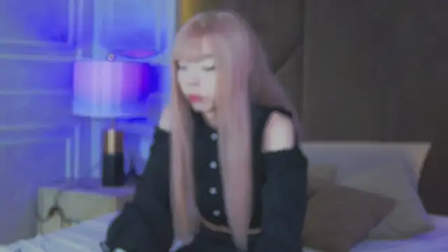 Evelyn Neal online show from 10.17.25