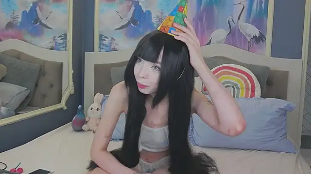 Evelyn Neal online show from 11.06.25