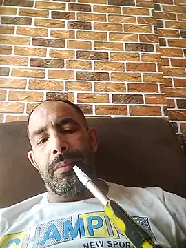 Snapshot of salimbasha chatting on 09.10.25 salimbasha online show from 09.10.25