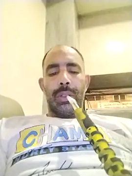 Snapshot of salimbasha chatting on 10.19.25 salimbasha online show from 10.19.25