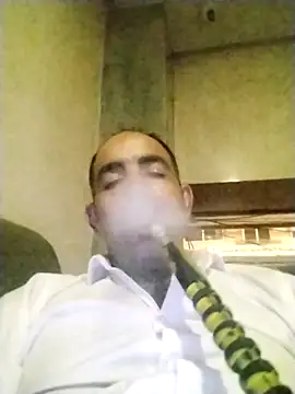 Snapshot of salimbasha chatting on 10.31.25 salimbasha online show from 10.31.25