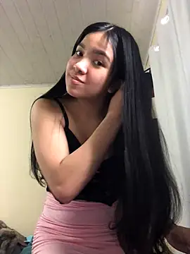 Snapshot of ashleyy20 chatting on 11.18.25 ashleyy20 online show from 11.18.25