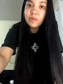 Snapshot of ashleyy20 chatting on 11.28.25 ashleyy20 online show from 11.28.25